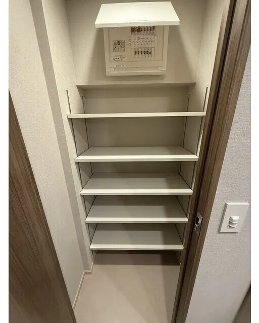 Wellis Urban Sumiyoshi West - Interior - ["Wood", "Flooring", "Floor"]