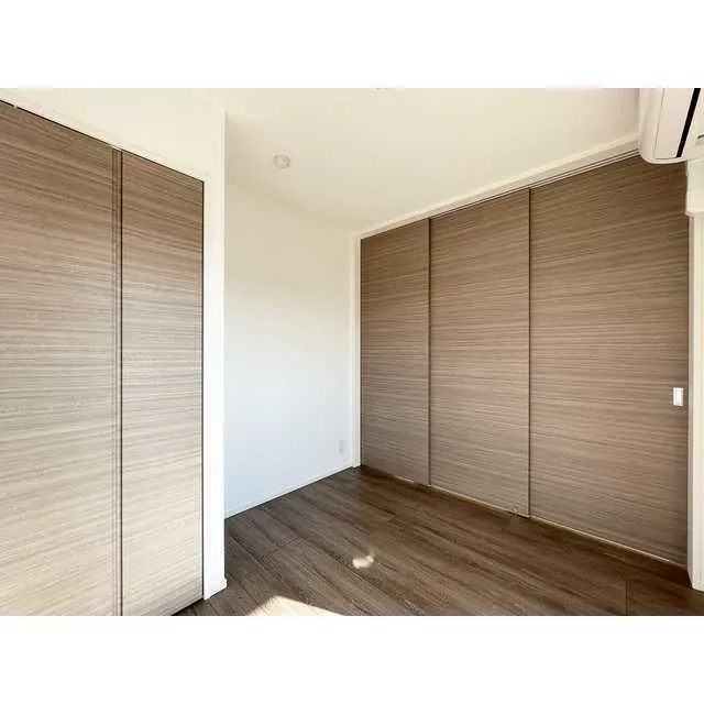 Zinnia Asakusa - Interior - ["Brown", "Rectangle", "Wood"]