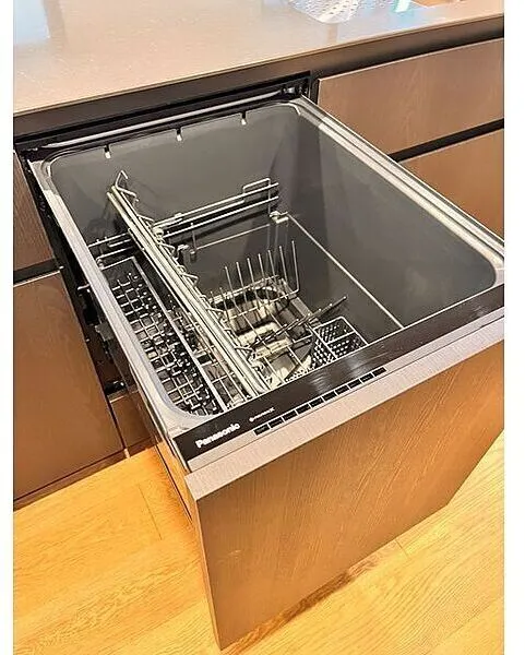 The Parkhouse Chiyoda Rokubancho - Interior - ["Kitchen Appliance", "Major appliance", "Dishwasher"]