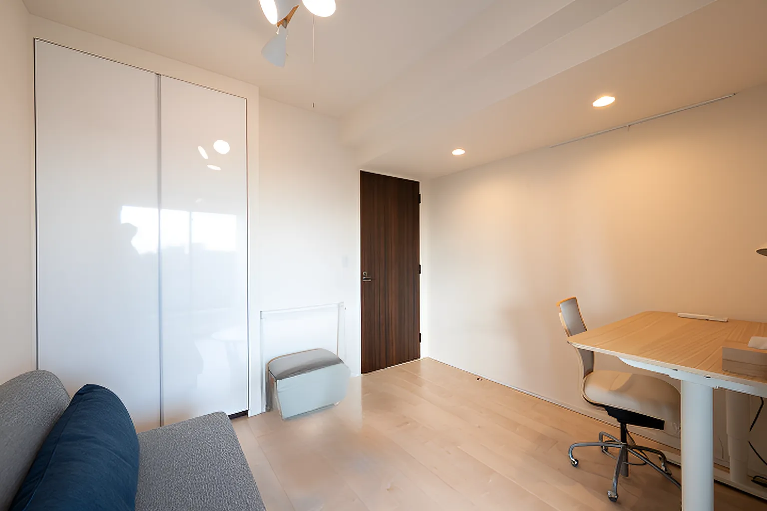 City Tower Shirokane - Interior - ["Property", "Furniture", "Table"]