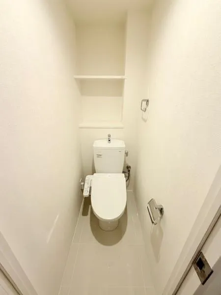ALERO Shin Nakano II - Interior - ["Flooring", "Floor", "Toilet seat"]