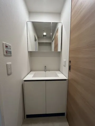 Proud Flat Sangenjaya II - Interior - ["Building", "Fixture", "Cabinetry"]