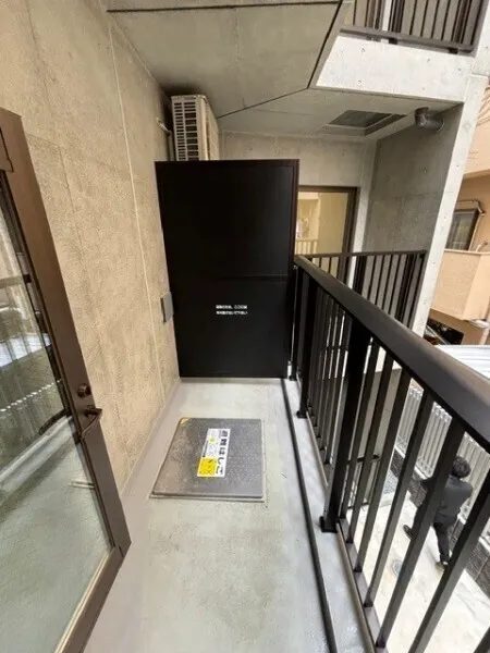 EXAM AKASAKA - Interior - ["Floor", "Flooring", "Composite material"]