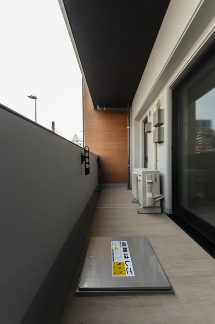 El Sereno Yokohama - Interior - ["Composite material", "Apartment", "Balcony"]