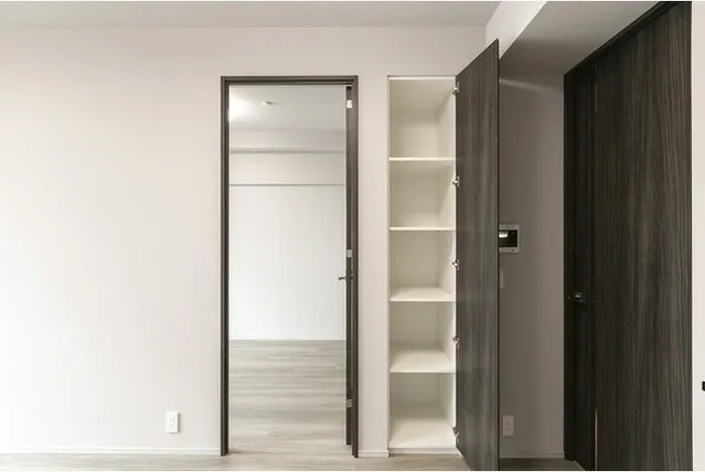 Tokyo Port City Takeshiba Residence Tower - Interior - ["Wall", "Wood", "Flooring"]