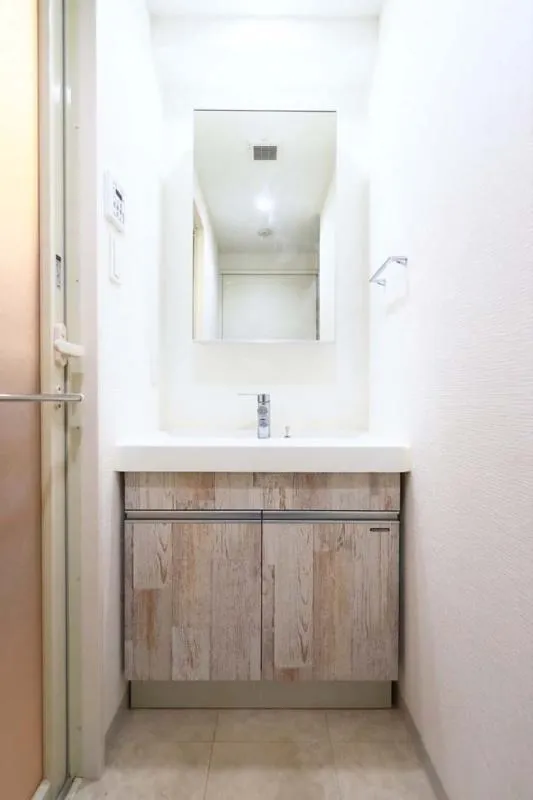 Qualitas Kikugawa - Interior - ["Flooring", "Plumbing fixture", "Floor"]