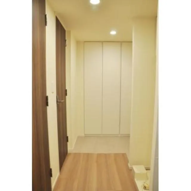 Park Axis Toyosu Canal - Interior - ["Door", "Fixture", "Wood"]