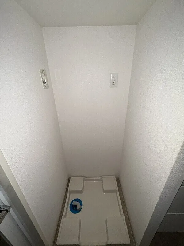 La Douceur Asakusabashi - Interior - ["White", "Ceiling", "Floor"]
