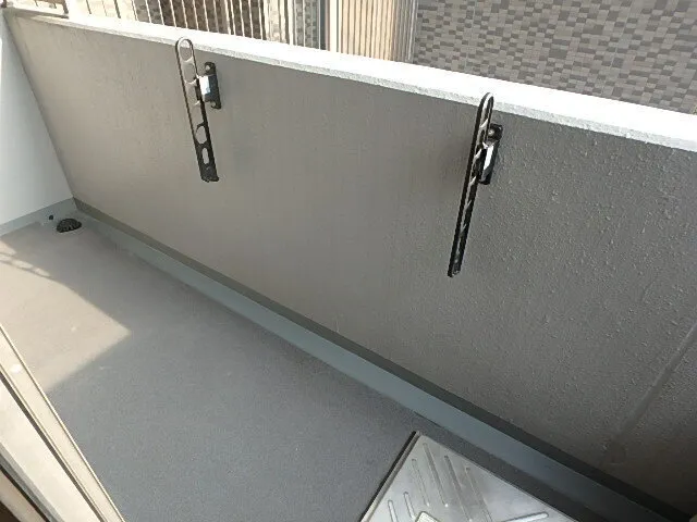 GRACE Omori - Interior - ["Composite material", "Grey", "Silver"]