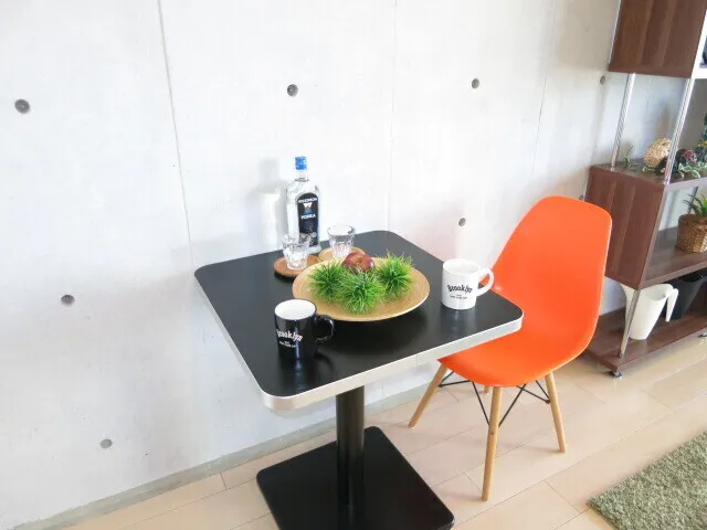 Due Itabashi - Interior - ["Furniture", "Wood", "Table"]