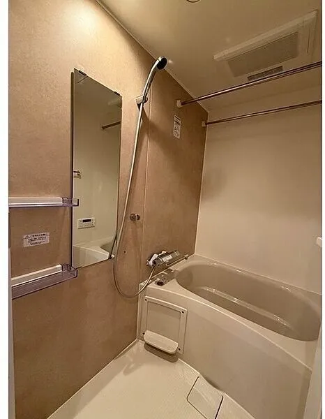 Atrio Flats Jiyugaoka East - Interior - ["Plumbing fixture", "Flooring", "Floor"]