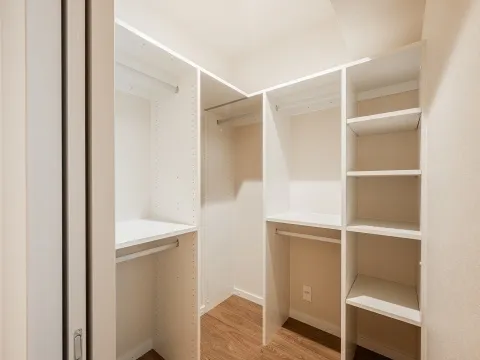 Green Oasis Akasaka - Interior - ["Flooring", "Floor", "Wood"]