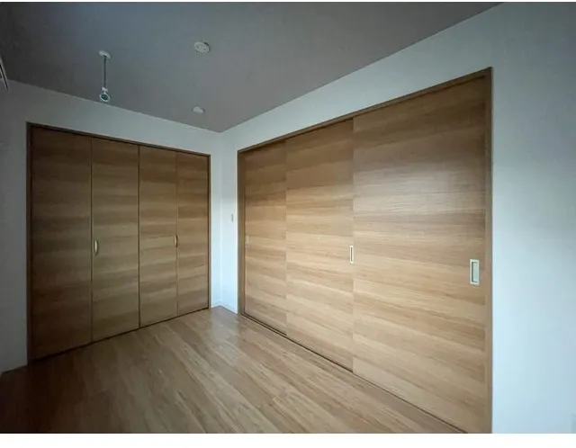Mihas Ogikubo III - Interior - ["Flooring", "Wood", "Floor"]