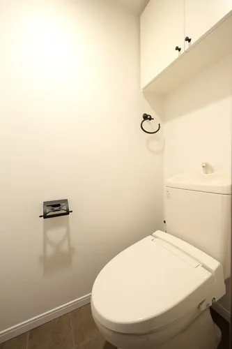 Residia Shinkawa II - Interior - ["Property", "Toilet seat", "Bathroom"]