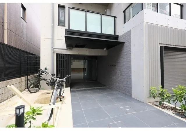 LUMIEC CHITOSE FUNABASHI - Exterior - ["Building material", "Daylighting", "Steel"]