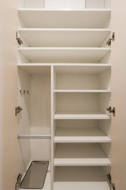 Comforia Liv Bunkyo Gokokuji - Interior - ["Cupboard", "Shelving", "Shelf"]