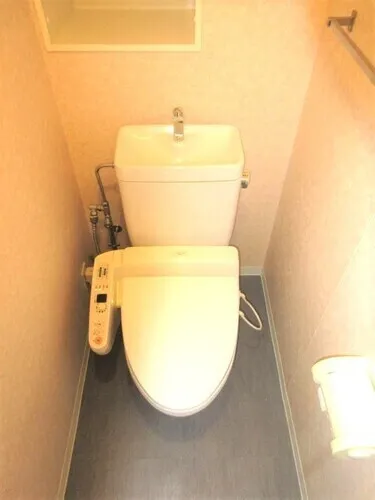 Lions Tower Ikebukuro - Interior - ["Toilet seat", "Toilet", "Bathroom"]