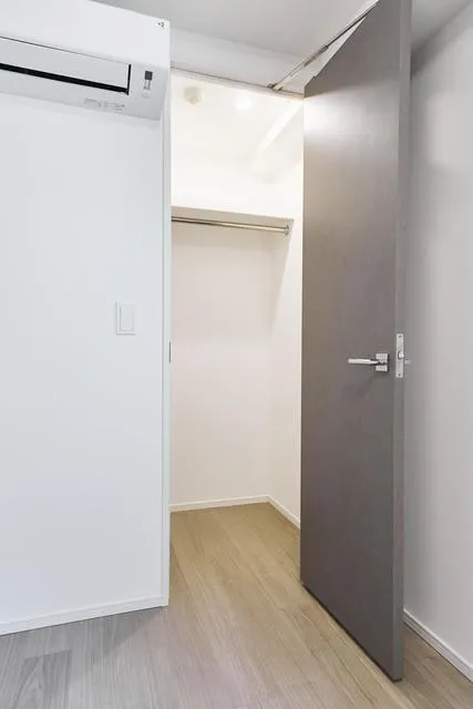 Urbanex Kinshi Park II - Interior - ["Flooring", "Wood", "Floor"]