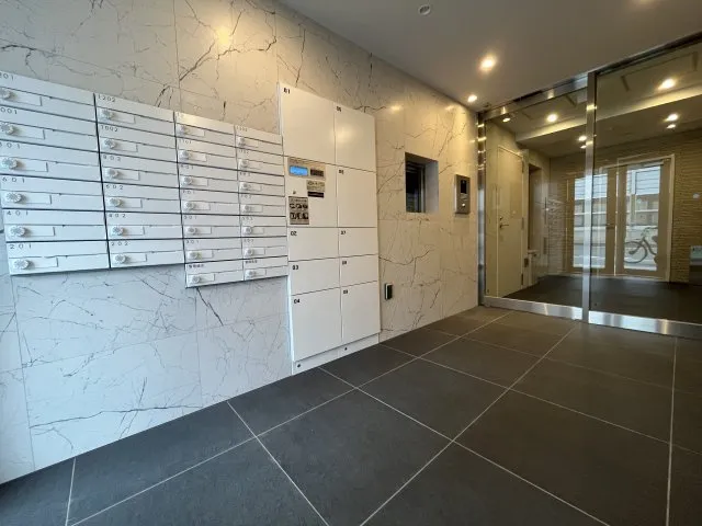 Amberille Oji - Exterior - ["Property", "Door", "Fixture"]