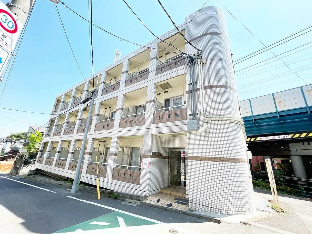 Mynavi Stay Yoyogi Uehara - Exterior - ["Apartment", "Engineering", "Wire"]