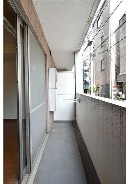 Plateau Jingumae - Interior - ["Floor", "Flooring", "Composite material"]