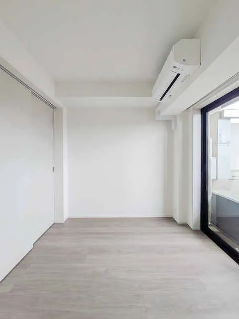 RJR Precia Kamata - Interior - ["Flooring", "Floor", "White"]