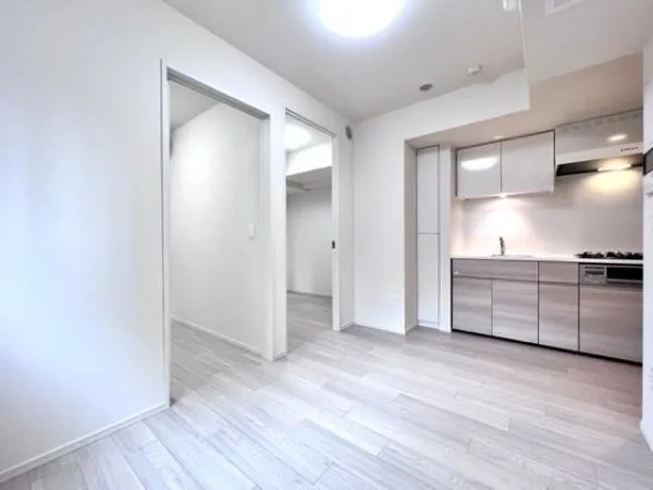 Brillia Ist Komagome - Interior - ["Cabinetry", "Building", "Wood"]