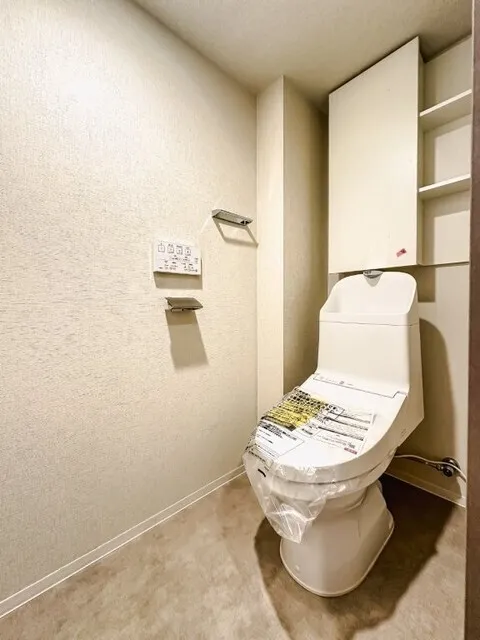 Brookside Residence Kiba - Interior - ["Flooring", "Floor", "Plumbing fixture"]