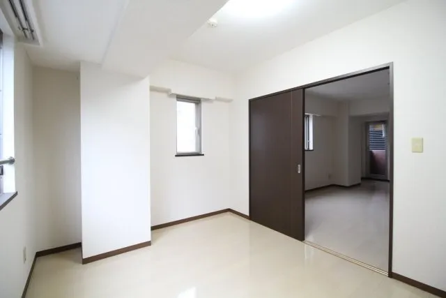Luxury Apartment East Nihonbashi - Interior - ["Flooring", "Floor", "Door"]