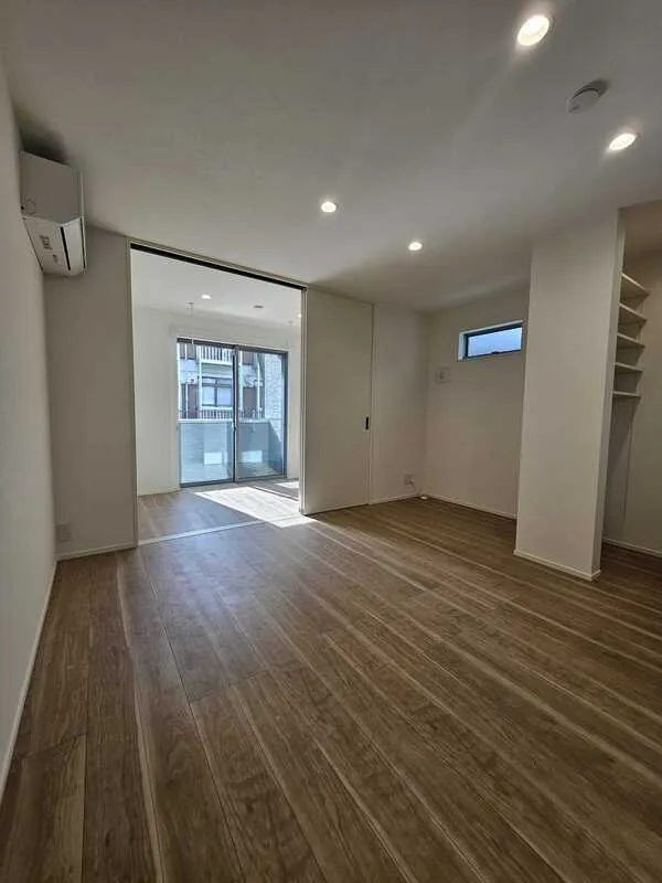 GRADUS Kasai - Interior - ["Flooring", "Floor", "Wood"]