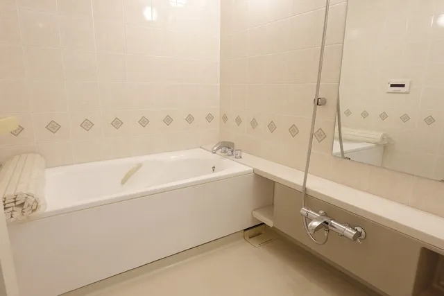 Garden Higashigaoka - Interior - ["Bathroom", "Bathtub", "Plumbing fixture"]