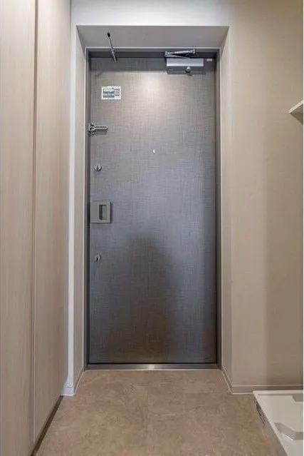 LUMIEC HONCHO EAST - Interior - ["Door", "Grey", "Household hardware"]