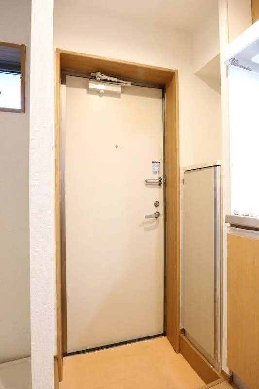 Tribeca - Interior - ["Wall", "Wood", "Door"]