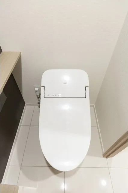 Comforia Kitazawa - Interior - ["Rectangle", "Toilet", "Automotive exterior"]