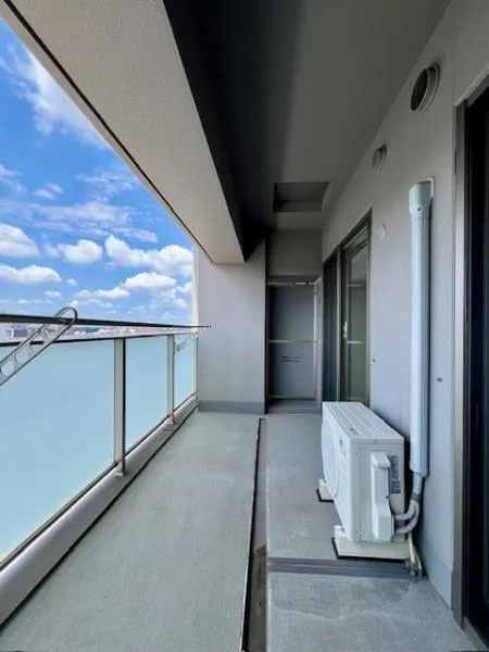Emily Higashi Nagasaki - Interior - ["Floor", "Flooring", "Apartment"]