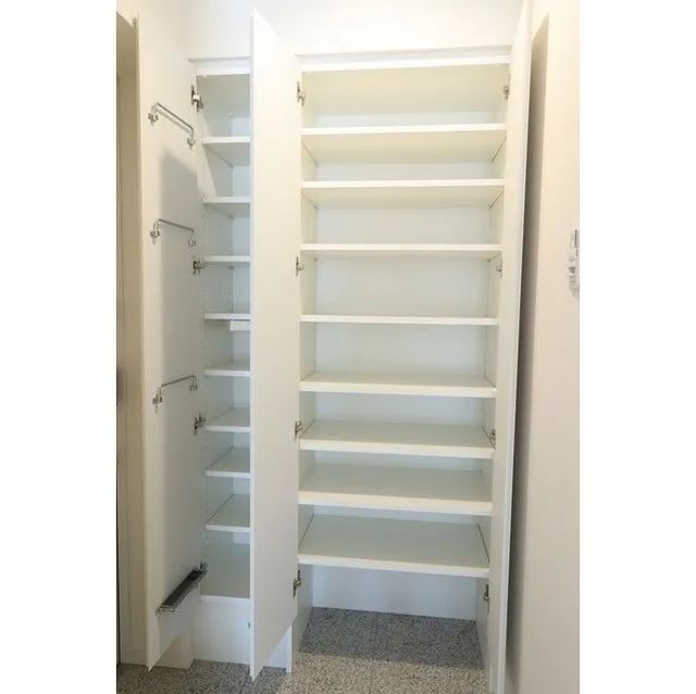 Comforia Fudomae - Interior - ["Shelf", "Furniture", "Room"]