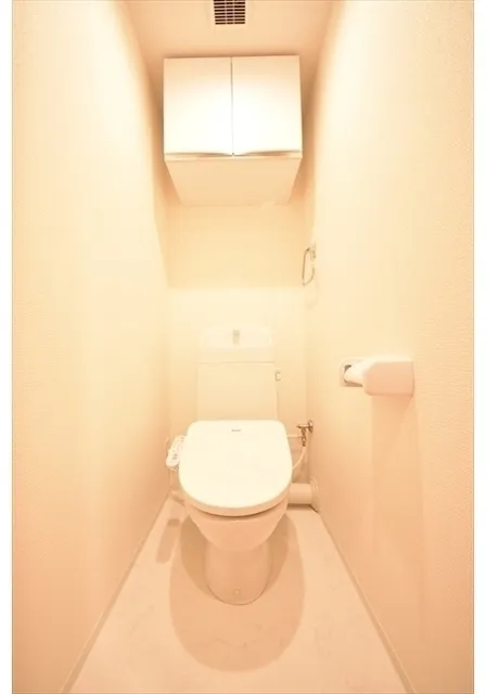 El Faro Waseda - Interior - ["Toilet seat", "Toilet", "Bathroom"]
