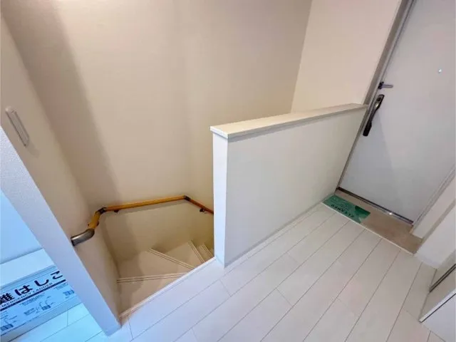 Segrate Nihonbashi - Interior - ["Wood", "Flooring", "Floor"]