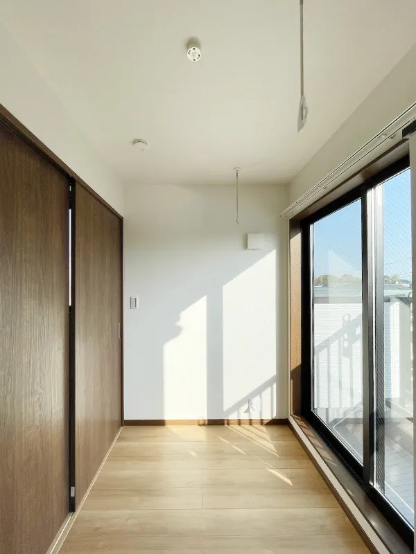 Mihas Sangenjaya IV - Interior - ["Flooring", "Floor", "Wood flooring"]