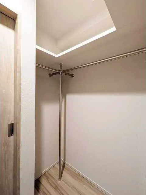 Geoent Ueno Inaricho - Interior - ["Wood", "Ceiling", "Flooring"]