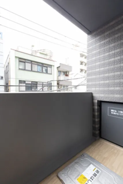 SG Court Otsuka Station - Interior - ["Composite material", "Grey", "Silver"]