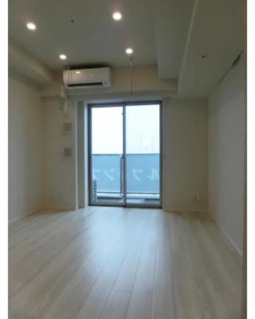 Lefon Progre Takinogawa - Interior - ["Fixture", "Building", "Window"]