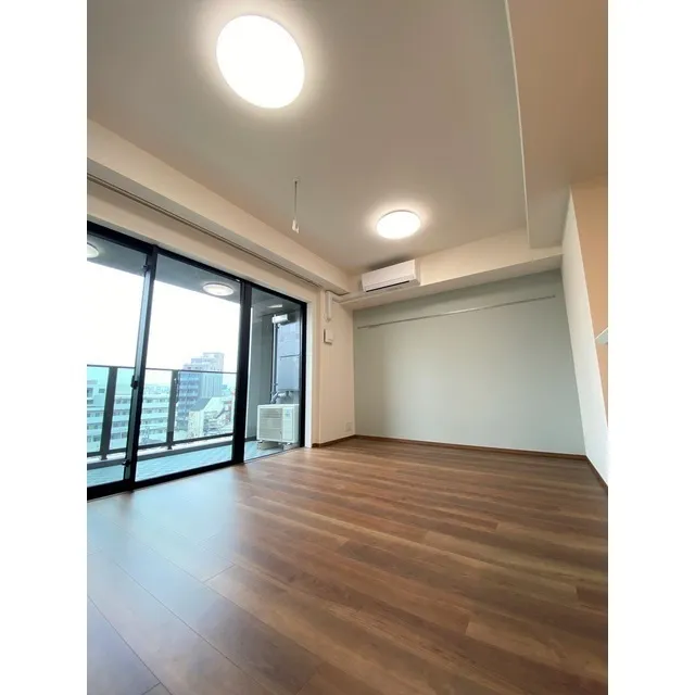 City House Nishi Ikebukuro - Interior - ["Building", "Fixture", "Window"]