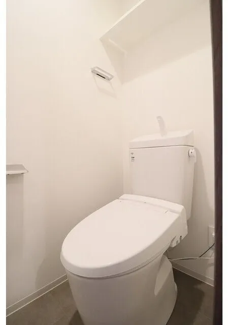Comforia Takenotsuka East - Interior - ["Toilet seat", "Plumbing fixture", "Toilet"]