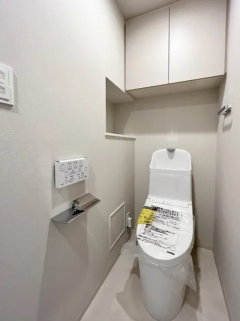 Bowsflats Nihonbashi Bakurocho - Interior - ["Toilet seat", "Bathroom", "Toilet"]