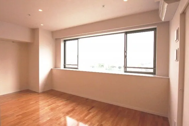 Prime Urban Honkomagome - Interior - ["Building", "Window", "Property"]
