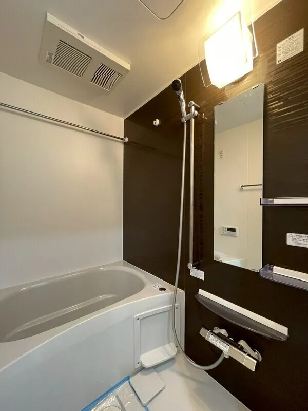 Milia Residence Myogadani - Interior - ["Plumbing fixture", "Flooring", "Bathroom"]