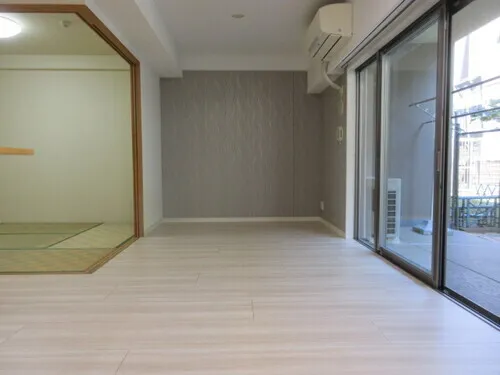 Suncreadle Ukima Funato - Interior - ["Flooring", "Floor", "Ceiling"]