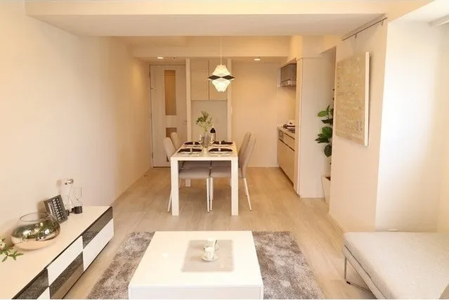 Asur Ryogoku - Interior - ["Building", "Property", "Furniture"]