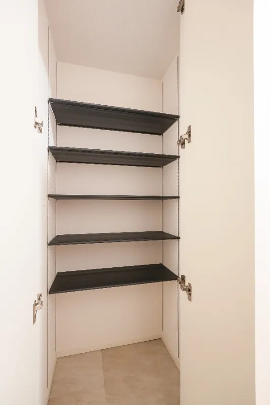 Due Nippori III - Interior - ["Shelf", "Shelving", "Wood"]
